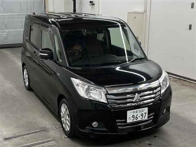 30049 Mitsubishi Delica d2 MB36S 2019 г. (MIRIVE Saitama)